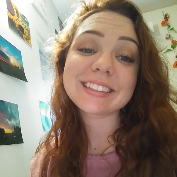 Meet your Posher, Emma - Picture 1 of 1